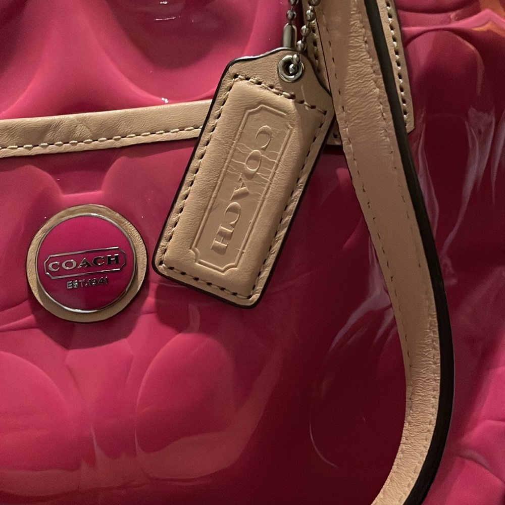 Super cute pink Coach - Picture 5 of 7